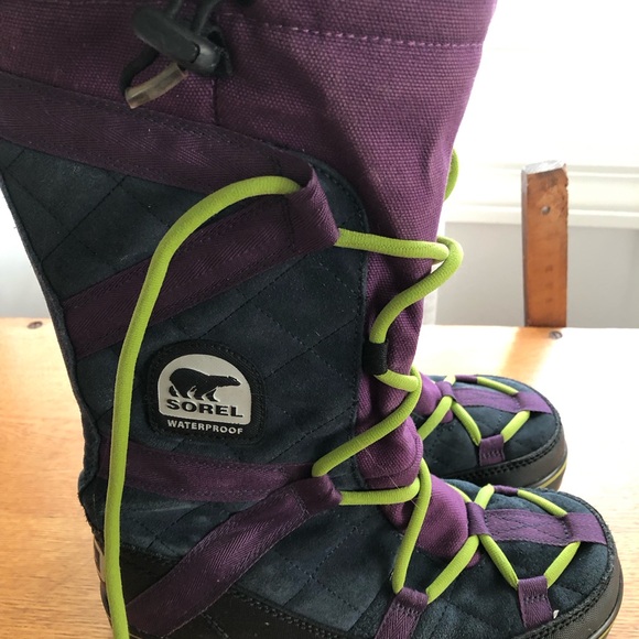 Sorel Glacy Explorer Women’s Tall Boot Purple, Navy, & Lime Green 7 waterproof - Picture 11 of 14